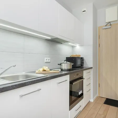 Przytulne Z Balkonem & Parkingiem By Rent Like *