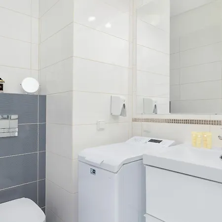 Przytulne Z Balkonem & Parkingiem By Rent Like Apartamento