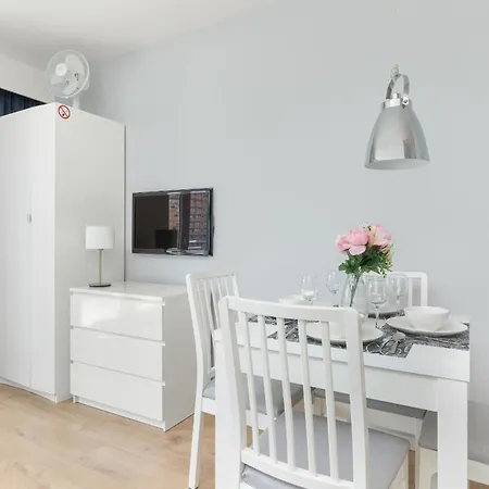 Apartamento Przytulne Z Balkonem & Parkingiem By Rent Like