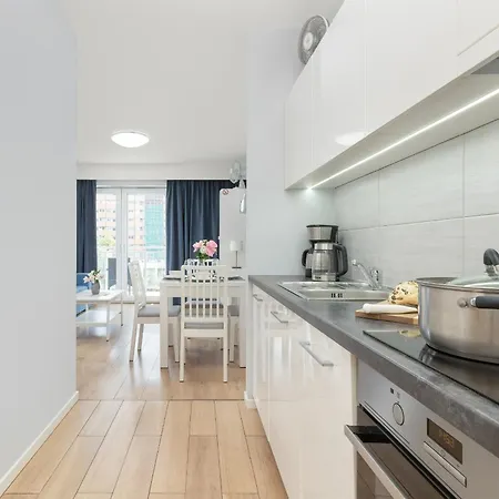 Apartamento Przytulne Z Balkonem & Parkingiem By Rent Like *