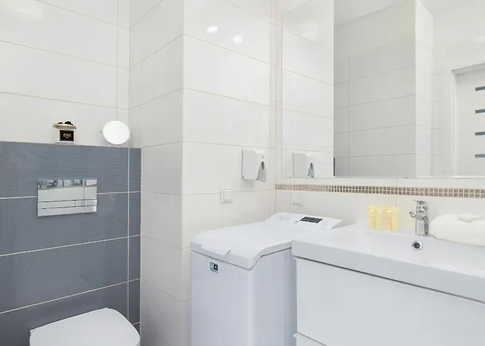 Przytulne Z Balkonem & Parkingiem By Rent Like Apartment