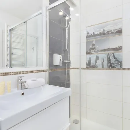 Przytulne Z Balkonem & Parkingiem By Rent Like Apartman